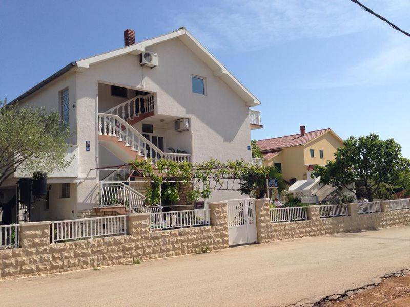 Apartmani Slavica Biograd Na Moru Exterior photo